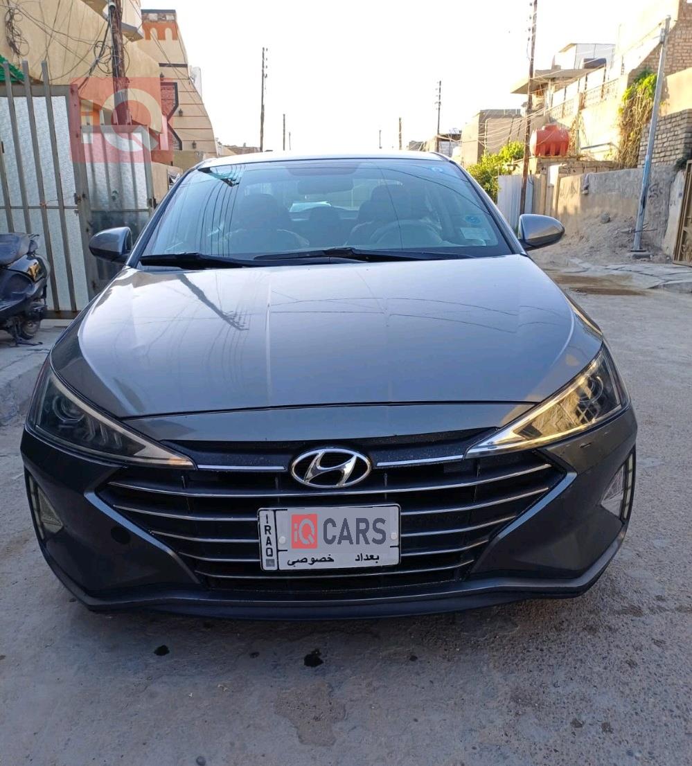 هیوندای ئەلەنترا